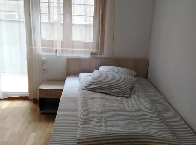 アパート Sarm ズラティボール