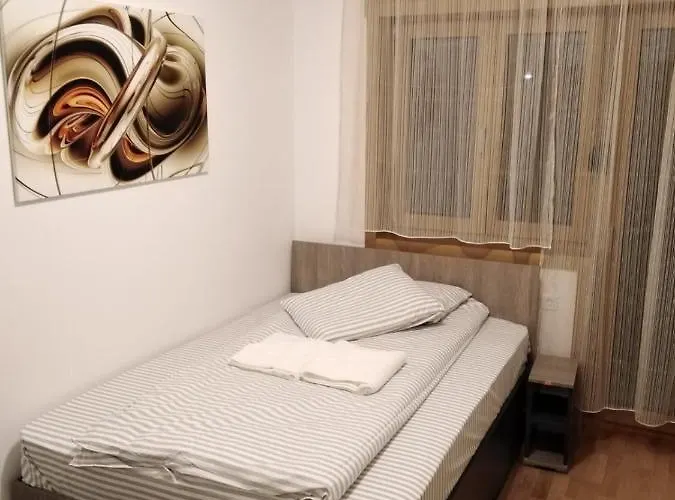 アパート Sarm ズラティボール